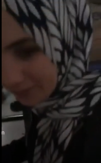 Konuşması Bile Boşaltır Türbanlı Sakso Arşivimdeki eski bir türbanlı sakso videosu. Konuşmaları çok iyi, adama oruspunum fahişenim karınım diyor kocam beni sikemiyor diyor.