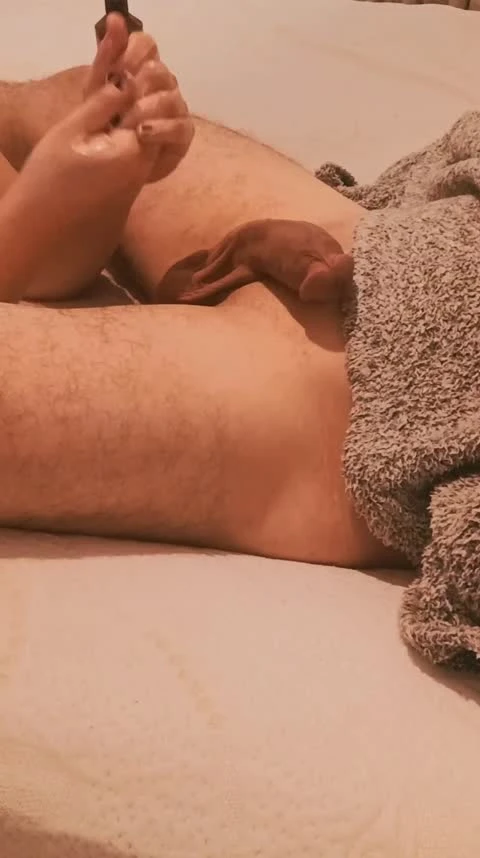 Alev Oğuz’u Sikişe Hazırlıyor – Azgın Türk Çift